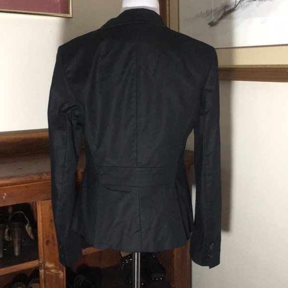 Banana Republic Black Blazer. Size 6 - Picture 4 of 6